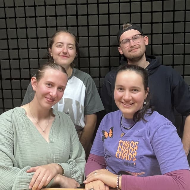 RAPID QUESTIONS: Tajný host No. 1 (a hot new bombshell enters the villa)